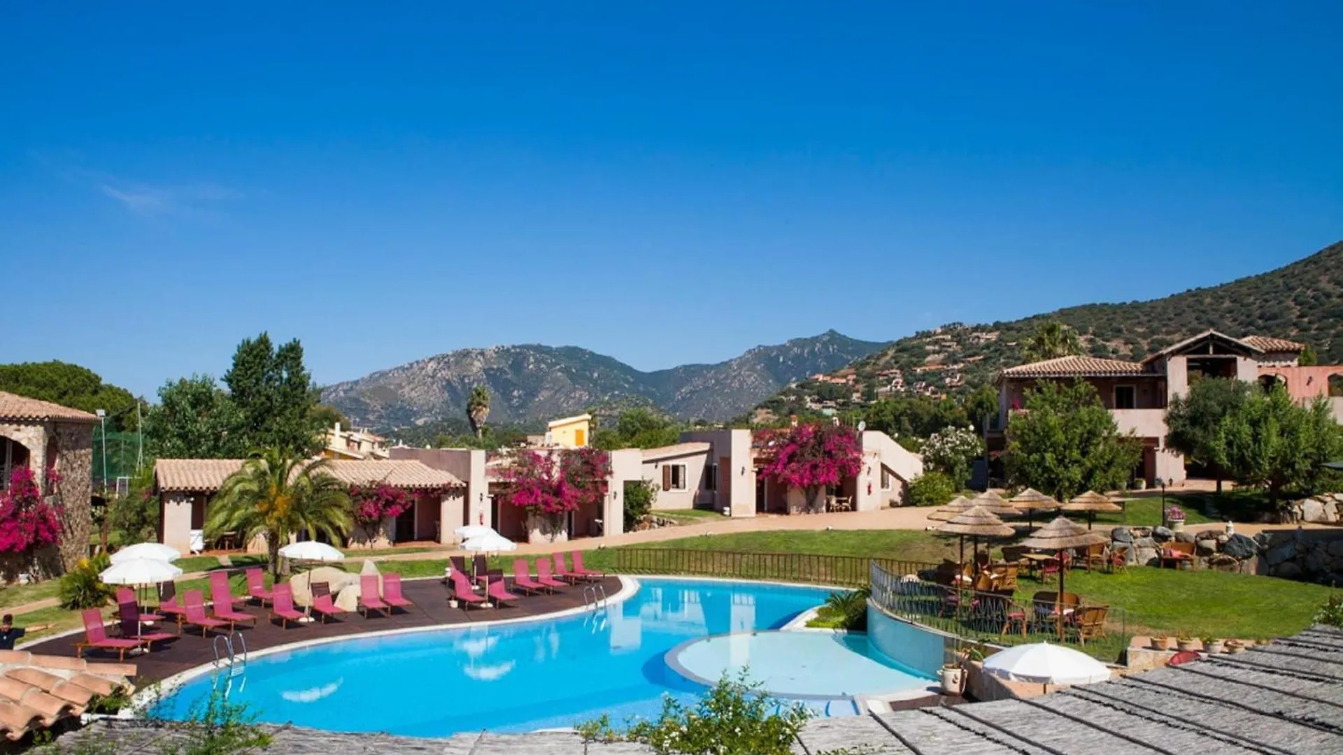 Three-Room Apartment In Residence With Pool Villasimius 0*,  Italië